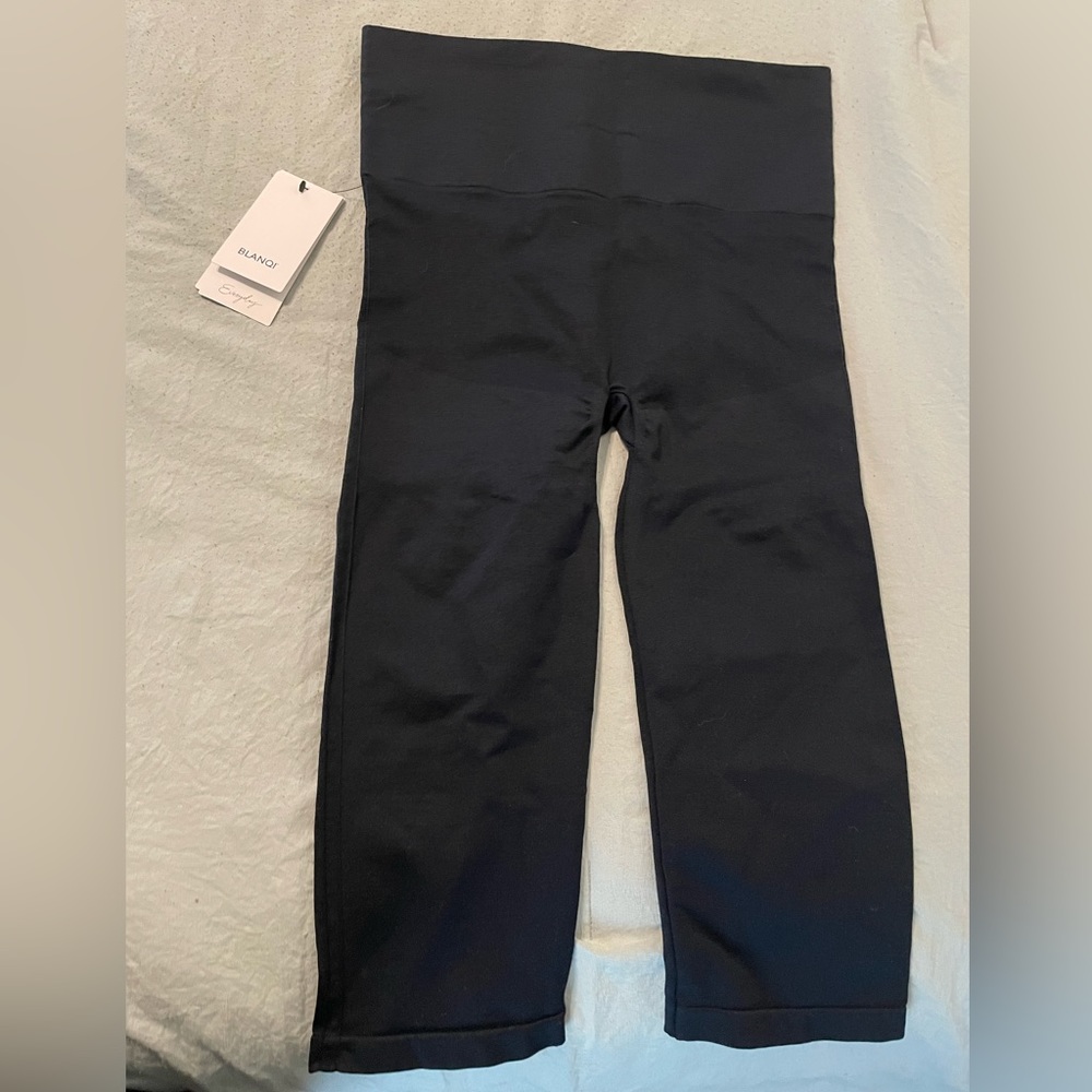 Blanqi Hipster Crop Leggings